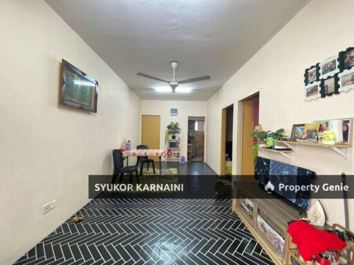 CORNER LOT Blok 11 Flat Desa Mentari PJ