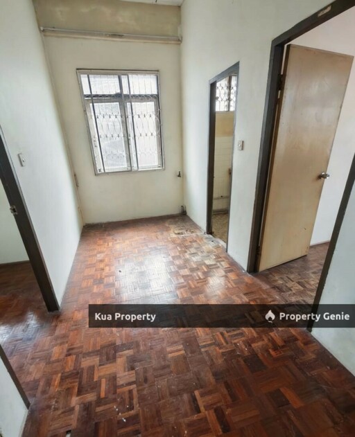 Double Storey Terrace Corner House Located at Jalan Arang