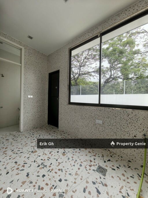 Luxury 3-Storey Corner Bungalow with Pool @ Twin Palm Sungai Long- For Sale