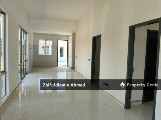J3 Residence Terraced Home In Dengkil, Freehold 1040 Sqft