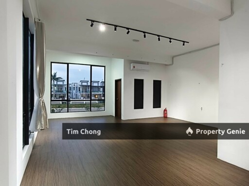 JB Crest Austin Shop For Rent