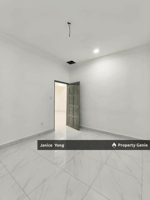 Taman Johor Jaya Jalan Anggerik 10
