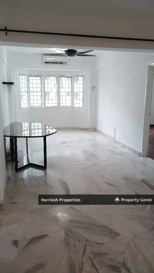 Corner Unit Unblock View, Newly Painted & Partially Renovated- Danau Idaman Condo Tmn Desa