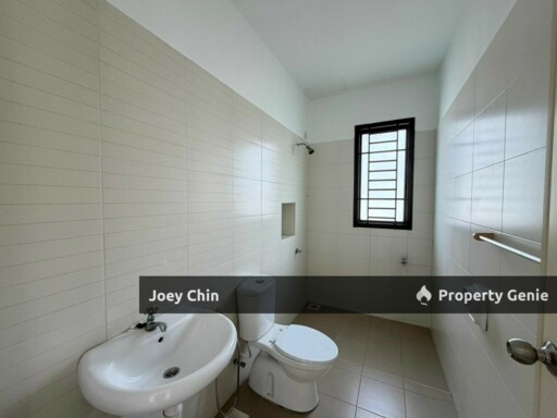 Adda Heights 2 Storey Cluster Corner Unit