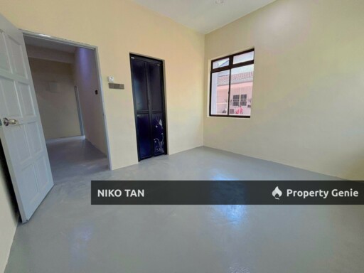 Jalan Cermat Double Storey Semi D Taman Pelangi For Sale