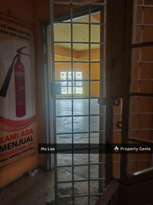 Corner 1st Floor Shop Office-Taman Semenyih Sentral @ Semenyih-Ready Now