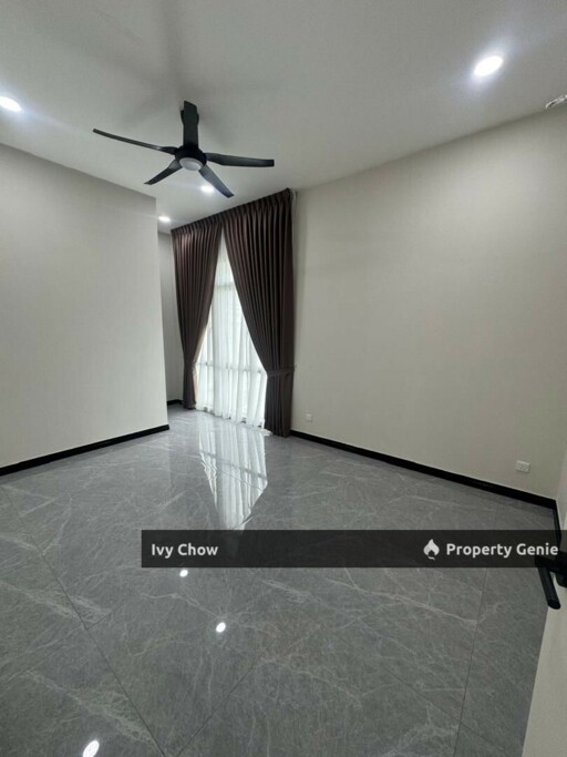 Setia Tropika Semi D For Rent