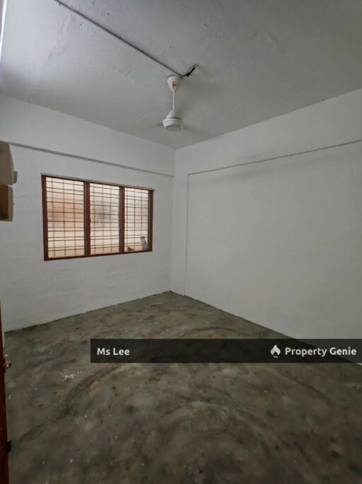 Flat Taman Bukit Mewah @ KAJANG- Blok G Tingkat 2-Ready Now