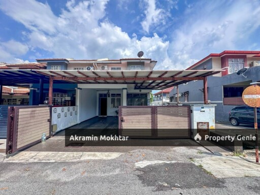 End Lot & Renovated | 2 Storey Terrace Taman Mawar 2, Bandar Baru Salak Tinggi.