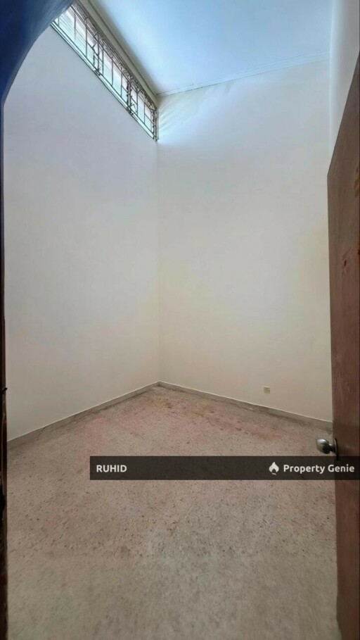 Freehold Single Storey Terrace House at Taman Perling For Sale