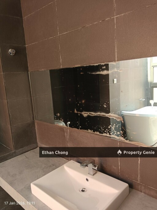 Partially Furnished 3 Storey Terrace House for Sale at Villa Senja, Rawang
