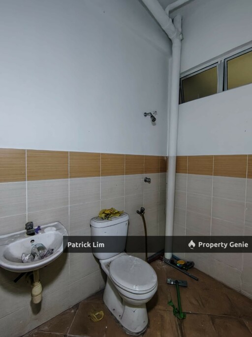 HOT RENTAL | Bukit Beruang (1st Floor) Shop Lot For Rent