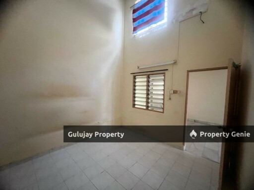 1 Storey Terrace Freehold House At Lorong Pandan For Sales