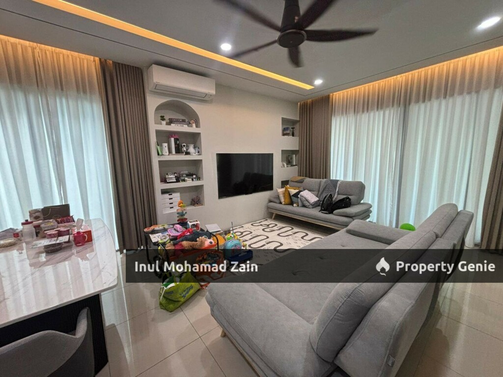 Lake Point Residence Cyberjaya, 3-Storey Terrace Fully Furnished
