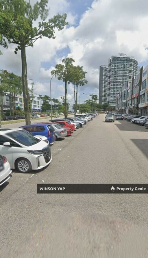 3 Storey Shop Lot in Mainroad Taman Ponderosa Near to Tmn Molek JB