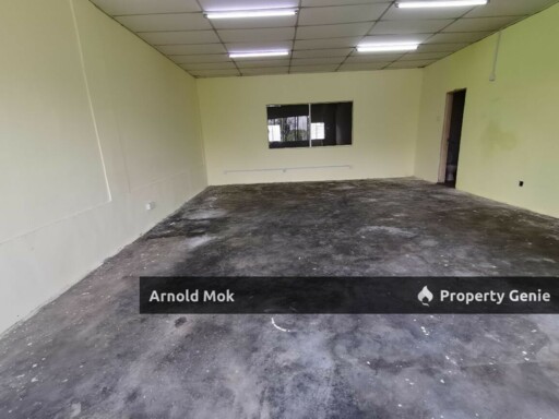 1.5 Storey Terrace Factory @ Mount Austin for Rent