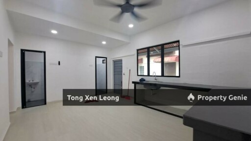 Taman Seaview, Ujong Pasir