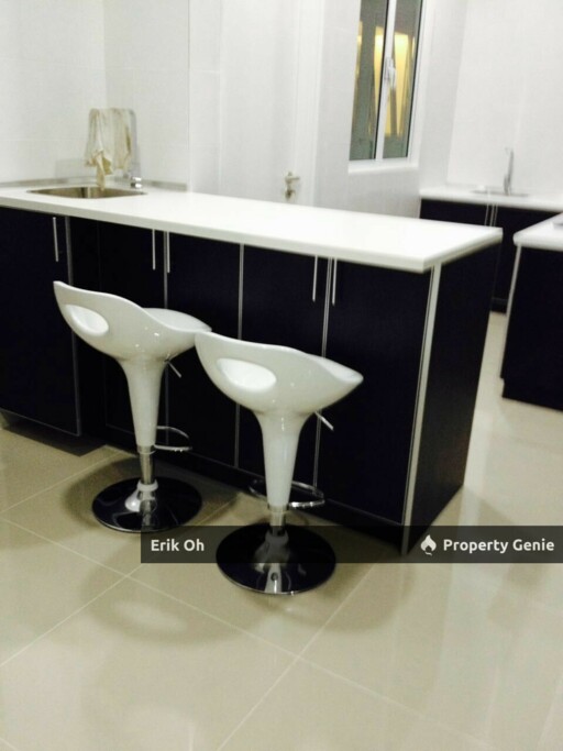 Kuchai Lama, Le Yuan Residence for sale Spacious 3+1 Bedroom Unit at | Tenanted | 2 Car Parks | Asking RM 880k (Nego)