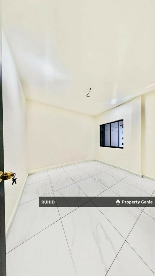 Bandar Baru Kangkar Pulai Flat | 2R1B Fully Tiled | Move-In Condition