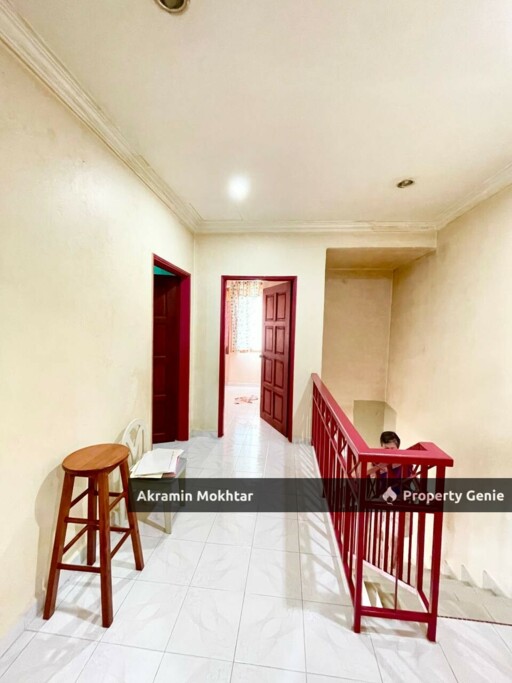 Freehold, Corner Lot & Fully Renovated | Double Storey Jalan Semarak Bandar Utama Batang Kali
