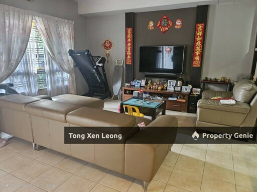 Double Storey Terrace House | Taman Cheng Bestari | Freehold