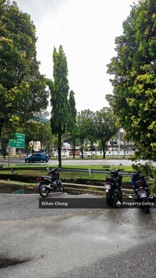 Shoplot House for Sale at Jalan Wawasan Ampang
