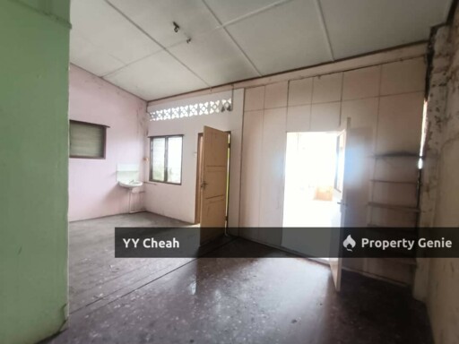 Gopeng Shop Lot for Sale - Jalan Eu Kong Freehold 22x70