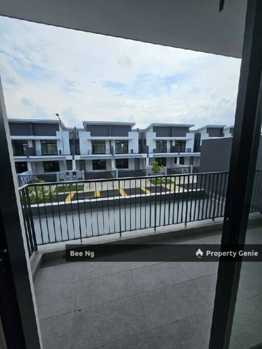 Ponderosa Callista / Permas Jaya