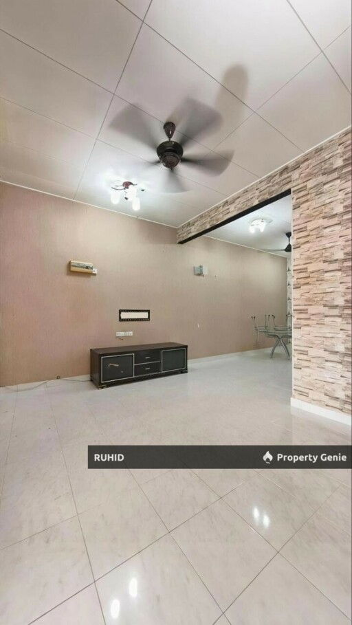 Freehold Seri Austin Single Storey Terrace House 3R2B