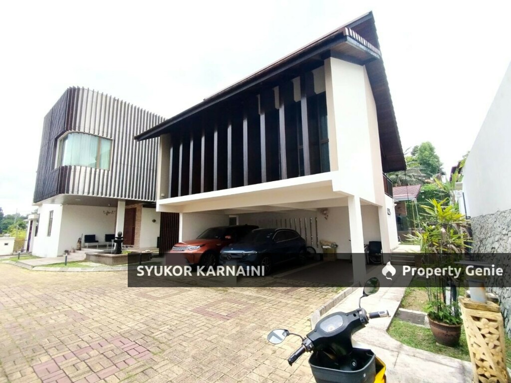KEMENSAH HEIGHTS AMPANG Double 1/2 Storey Bungalow