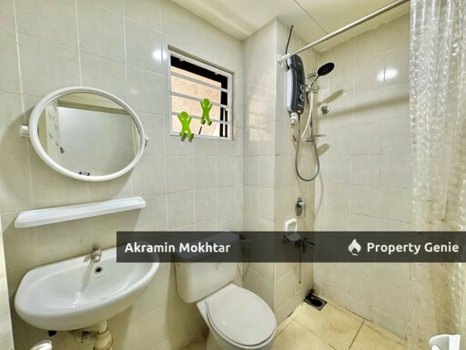 Freehold, Partially Furnished & 1 Parking | Kristal Villa Condominium, Kajang 2