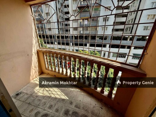 Freehold, Corner Umit & 1 Parking | Apartment Sri Ria, Taman Sepakat Indah, Kajang.
