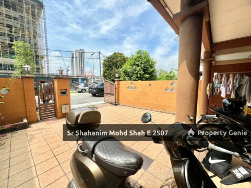 Double Storey Terrace, Bandar Kinrara, Puchong (Facing Open)