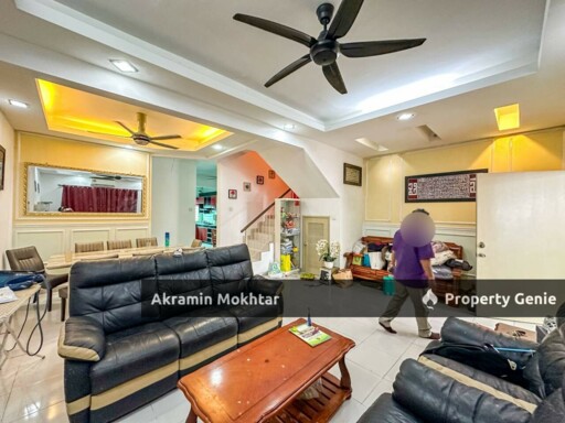 Freehold & Renovated | 2 Storey Terrace, Tmn Pelangi Semenyih 2 (Oakberry) @ Semenyih.