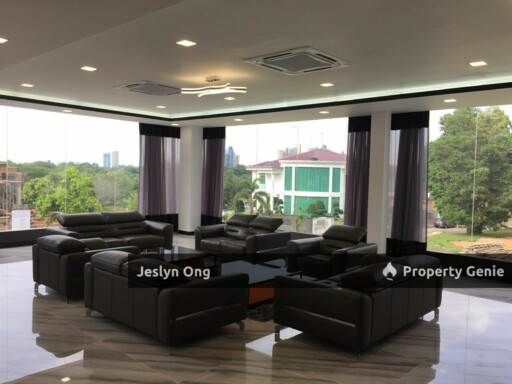 Bungalow House at Bandar Seri Alam (The Country Residency)