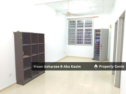 Untuk Dijual Teres Setingkat, Taman Dato Demang, Seri Kembangan. Jalan kaki ke MRT