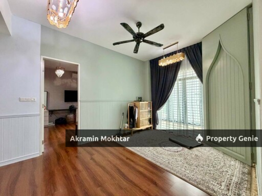 Freehold, Fully Renovated & Partially Furnished | 3 Storey Semi-D Lambaian Residence, Kajang