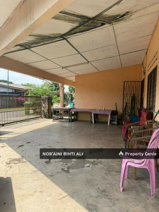 CORNER LOT SETINGKAT  PERMATANG BADAK BARU, KUANTAN UNTUK DIJUAL (RENOVATED)