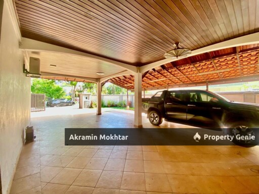 Freehold & Partially Furnished | Double Storey Bungalow [CORNER] Jalan Kent Kampung Datuk Keramat KL