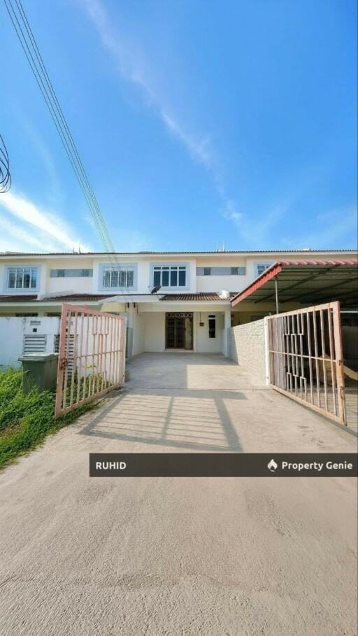 Freehold Double Storey Terrace House in Taman Laman Setia