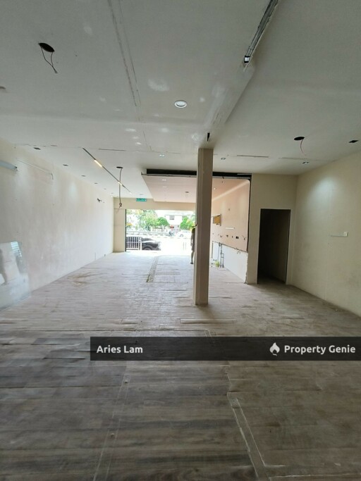 3 Storey Shoplot @ Johor Jaya / Jalan Dedap / Whole Block For Rent