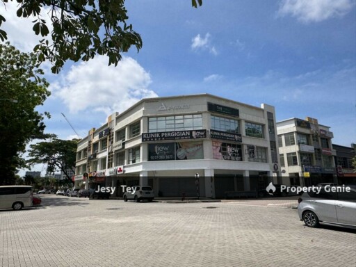 Jalan Austin Height At Mount Austin Corner Lot