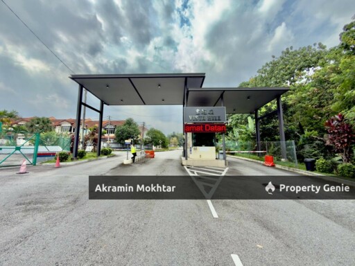 FACING OPEN, END LOT & RENOVATED | 2 Storey Terrace Vista Hill Bandar Mahkota Cheras, Cheras Selangor