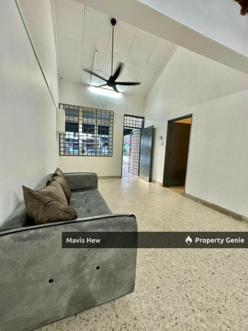 For Rent Jalan Molek 2/6 , Taman Molek, 1-Storey Terrace, G&G