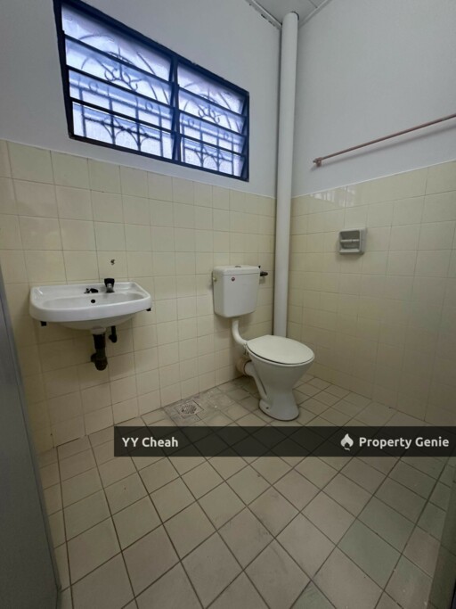 Taman Cempaka 2-storey House For Sale - Good Condition, Concrete Ceiling
