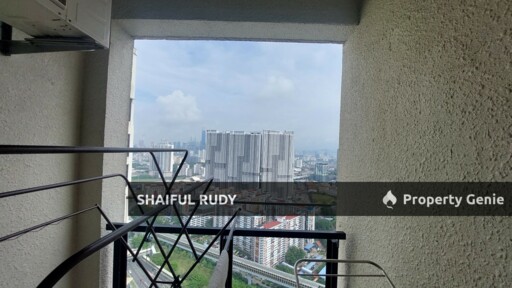 🔥 Exclusive Room for Rent at J Dupion – 5 Mins to MRT, 10 Mins to KL! 🔥