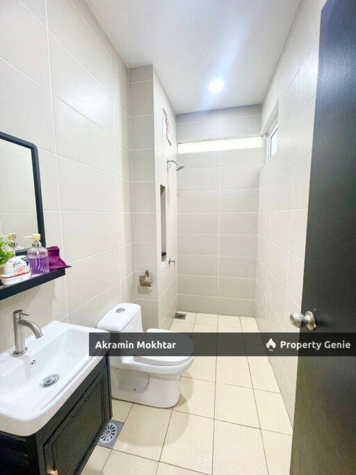 Freehold & Fully Renovated | 3 Storey Terrace House Tiara South, Semenyih