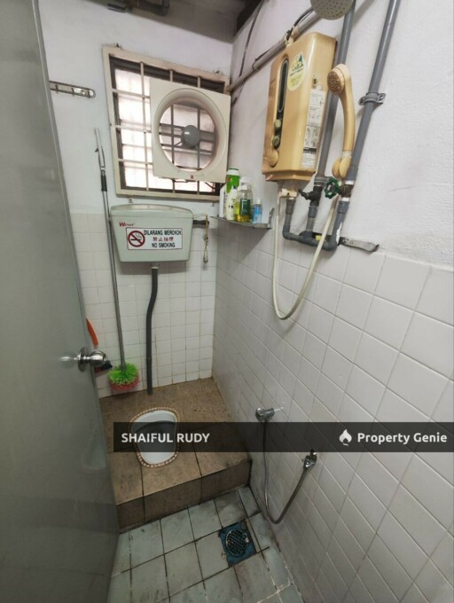 Want to let. Shoplot in Jalan AU1a, Taman Keramat Permai