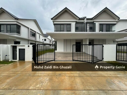Two Storey Terrace Setiap Safiro