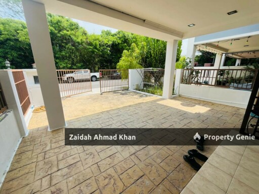 Double Storey Link Putra Avenue with Extended Kitchen Facing Open